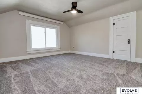 Bedroom - 1712 Ella St, Beatrice, NE 68310 photo 4 of 5