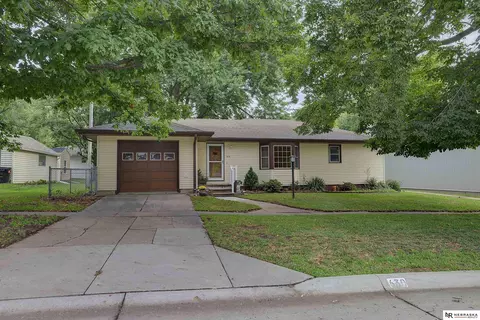 630 W Ellsworth St, Arlington, NE 68002