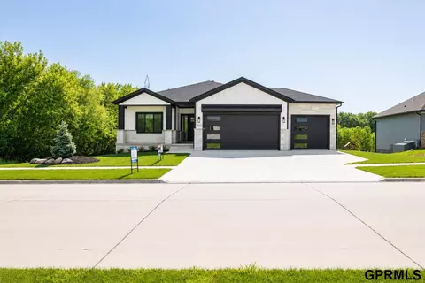 260 S 90th St, Lincoln, NE 68520