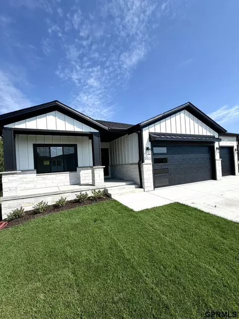 260 S 90th St, Lincoln, NE 68520
