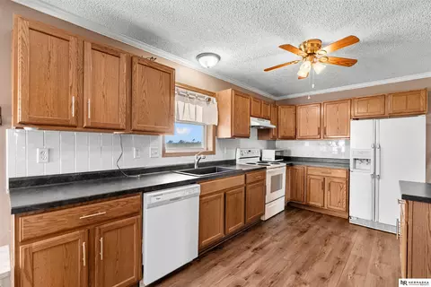 Kitchen - 26110 W Maple Rd, Waterloo, NE 68069 photo 3 of 5