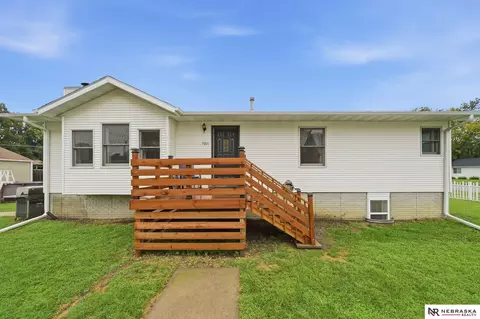7001 Logan Ave, Lincoln, NE 68507