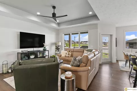 Living - 1405 W Beartooth Dr, Lincoln, NE 68521 photo 2 of 4
