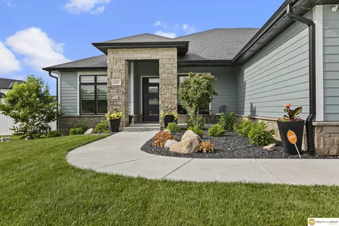 1405 W Beartooth Dr, Lincoln, NE 68521