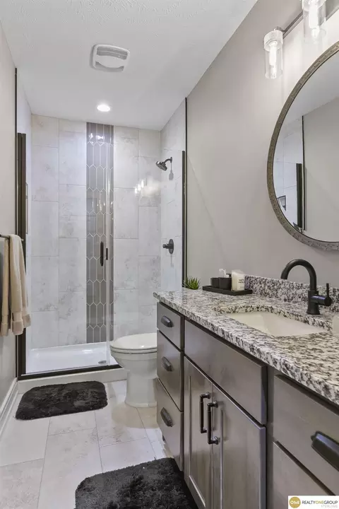 Bath - 1405 W Beartooth Dr, Lincoln, NE 68521 photo 4 of 4