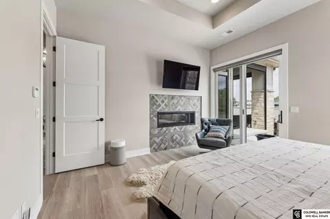 Bedroom - 28401 Laurel Cir, Valley, NE 68064 photo 2 of 4