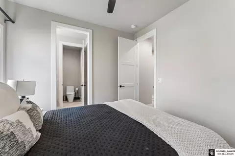 Bedroom - 28401 Laurel Cir, Valley, NE 68064 photo 4 of 4