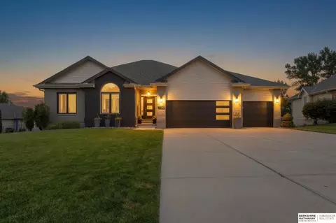 1720 S 177th Cir, Omaha, NE 68130