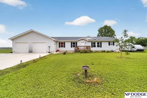 106 N Queen St, Cedar Bluffs, NE 68015