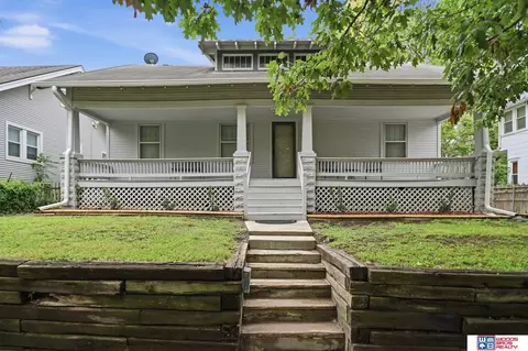 2535 C St, Lincoln, NE 68502