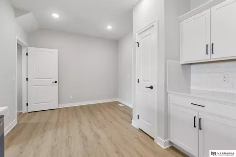Entry Way - 16004 Isabella St, Bennington, NE 68007 photo 2 of 2