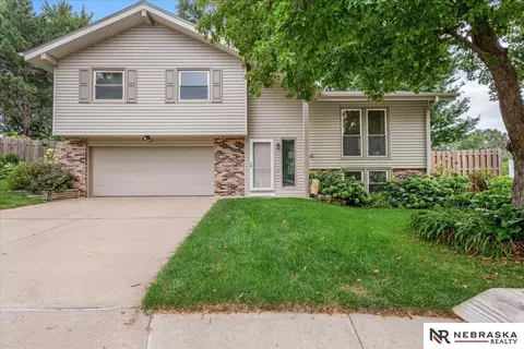 2527 N 131st Cir, Omaha, NE 68164