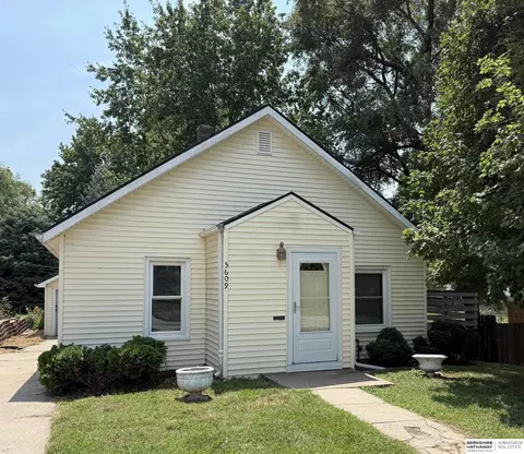 5609 Walnut St, Omaha, NE 68106
