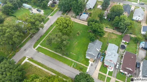 2853 Maple St, Omaha, NE 68111 photo 2