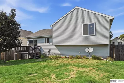 Exterior - 15421 Willit St, Bennington, NE 68007 photo 8 of 8