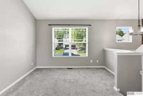 Living - 15421 Willit St, Bennington, NE 68007 photo 2 of 5