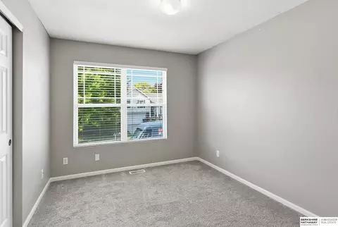 Bedroom - 15421 Willit St, Bennington, NE 68007 photo 3 of 4