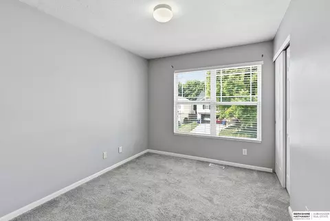 Bedroom - 15421 Willit St, Bennington, NE 68007 photo 1 of 4
