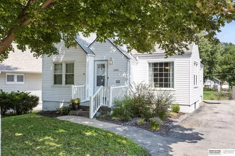 2941 N 49th St, Omaha, NE 68104