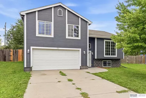 7511 N 73 Cir, Omaha, NE 68122