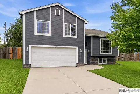 7511 N 73 Cir, Omaha, NE 68122