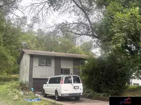 3373 Weber St, Omaha, NE 68112