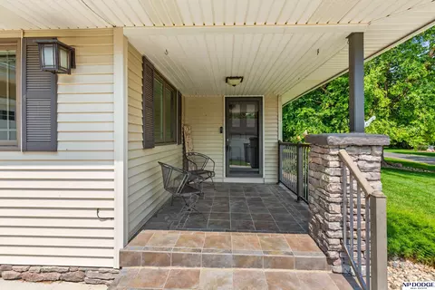 Exterior - 125 N 8th St, Lyons, NE 68038 photo 2 of 29