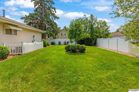 Exterior - 125 N 8th St, Lyons, NE 68038 photo 16 of 29