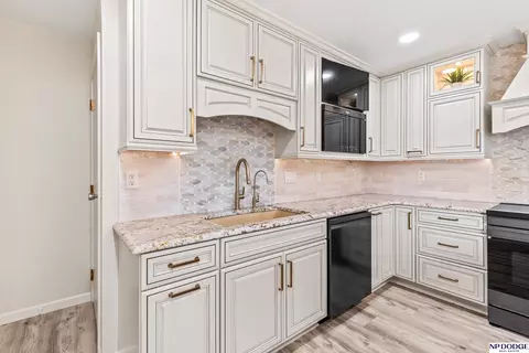 Kitchen - 125 N 8th St, Lyons, NE 68038 photo 5 of 8