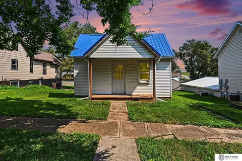 910 Hill St, Harlan, IA 51537