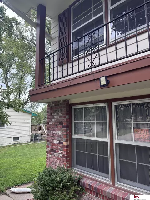 3981 Weber St, Omaha, NE 68112
