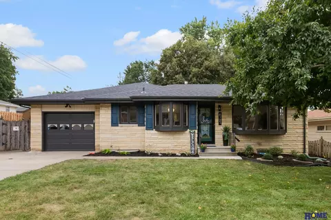 6121 Lexington Ave, Lincoln, NE 68505