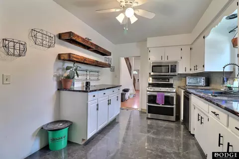 Kitchen - 513 E Grant St, Hooper, NE 68031 photo 2 of 3