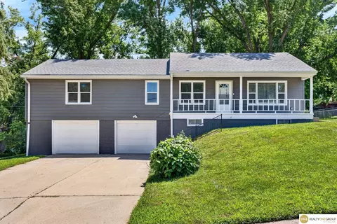7629 Pinkney St, Omaha, NE 68134