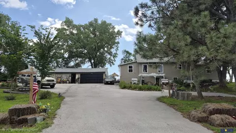 4201 W Holdrege St, Lincoln, NE 68528