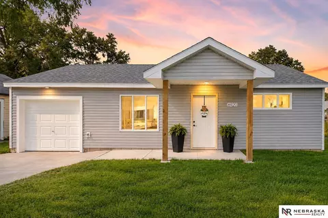 6920 Logan Ave, Lincoln, NE 68507