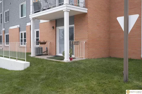 3001 S 51st Street Ct #206, Lincoln, NE 68506