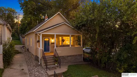 1017 S 23 St, Omaha, NE 68108