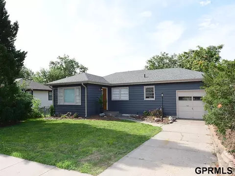 5625 South St, Lincoln, NE 68506