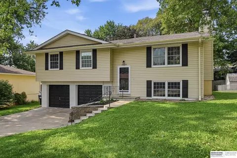 15223 Westchester Dr, Omaha, NE 68154