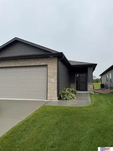 10315 Wayborough Ln, Lincoln, NE 68527