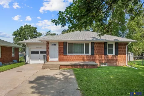 6960 Fremont St, Lincoln, NE 68507