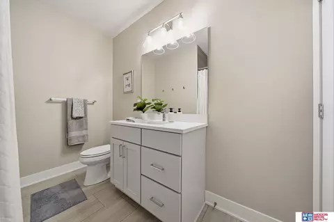 Bath - 15933 S 60th St, Roca, NE 68430 photo 6 of 7