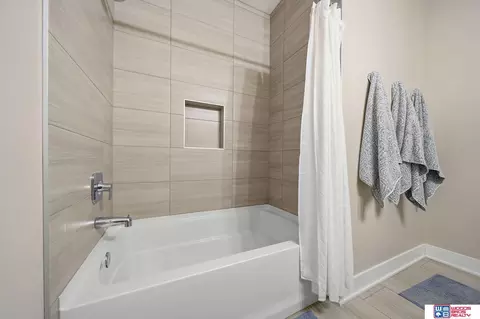 Bath - 15933 S 60th St, Roca, NE 68430 photo 7 of 7