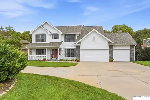 11909 S 47 St, Papillion, NE 68133