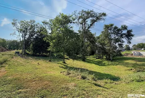 195 Tyler St, Bennet, NE 68317