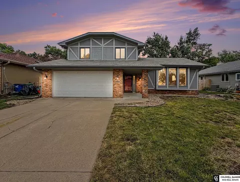 15176 T St, Omaha, NE 68137
