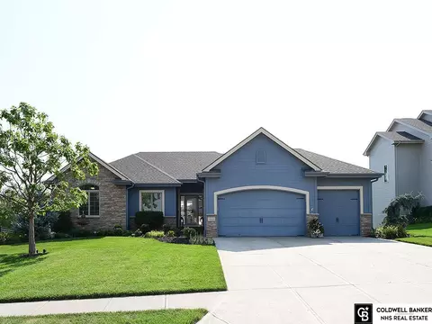 12621 S 81st St, Papillion, NE 68046