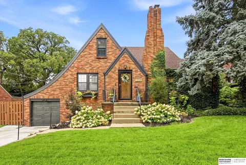 1204 S 61st St, Omaha, NE 68106