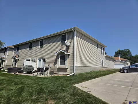 3117 N 70th St #1, Lincoln, NE 68507